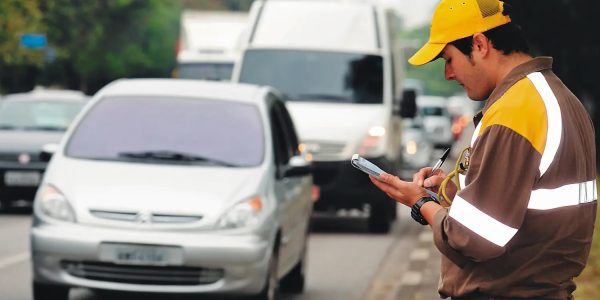 As 10 multas menos frequentes no trânsito brasileiro